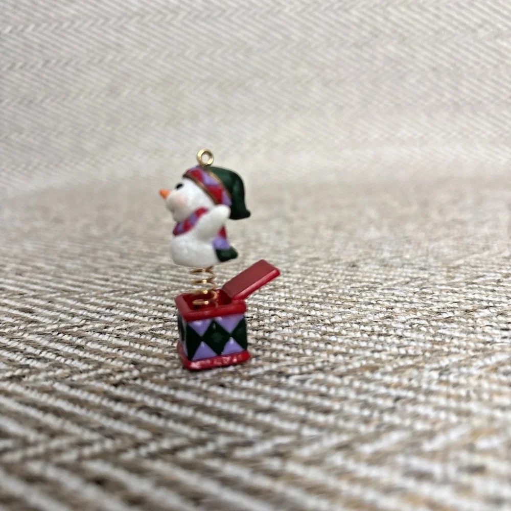 Hallmark Club Miniature Ornament Snowy Surprise 1999 Snowman Jack in the Box